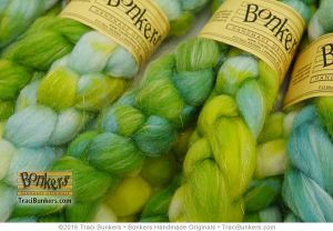 TraciBunkers.com - Superwash Sparkle Spinning Fiber in Limeola TraciBunkers.com - Superwash Sparkle Spinning Fiber in Limeola