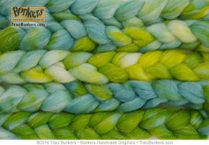 TraciBunkers.com - Superwash Sparkle Spinning Fiber in Limeola TraciBunkers.com - Superwash Sparkle Spinning Fiber in Limeola