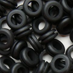 TraciBunkers.com - Grommets to make CD Handspindles grommets1.jpg