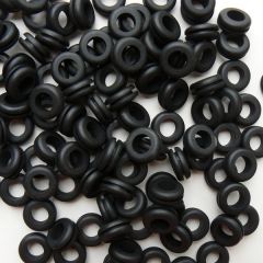 TraciBunkers.com - Grommets to make CD Handspindles grommets2.jpg