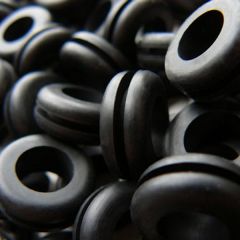 TraciBunkers.com - Grommets to make CD Handspindles grommets3.jpg