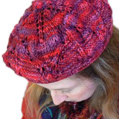 TraciBunkers.com - Lacy Flower Tam Pattern: knitted TraciBunkers.com - Lacy Flower Tam Pattern: knitted