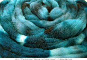 TraciBunkers.com - Hand-dyed Superwash Merino Spinning Fiber: Emerald Forest swm_emeraldforest_02.jpg