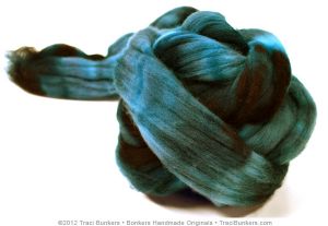 TraciBunkers.com - Hand-dyed Superwash Merino Spinning Fiber: Emerald Forest swm_emeraldforest_04.jpg
