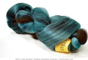 TraciBunkers.com - Hand-dyed Superwash Merino Spinning Fiber: Emerald Forest swm_emeraldforest_06.jpg